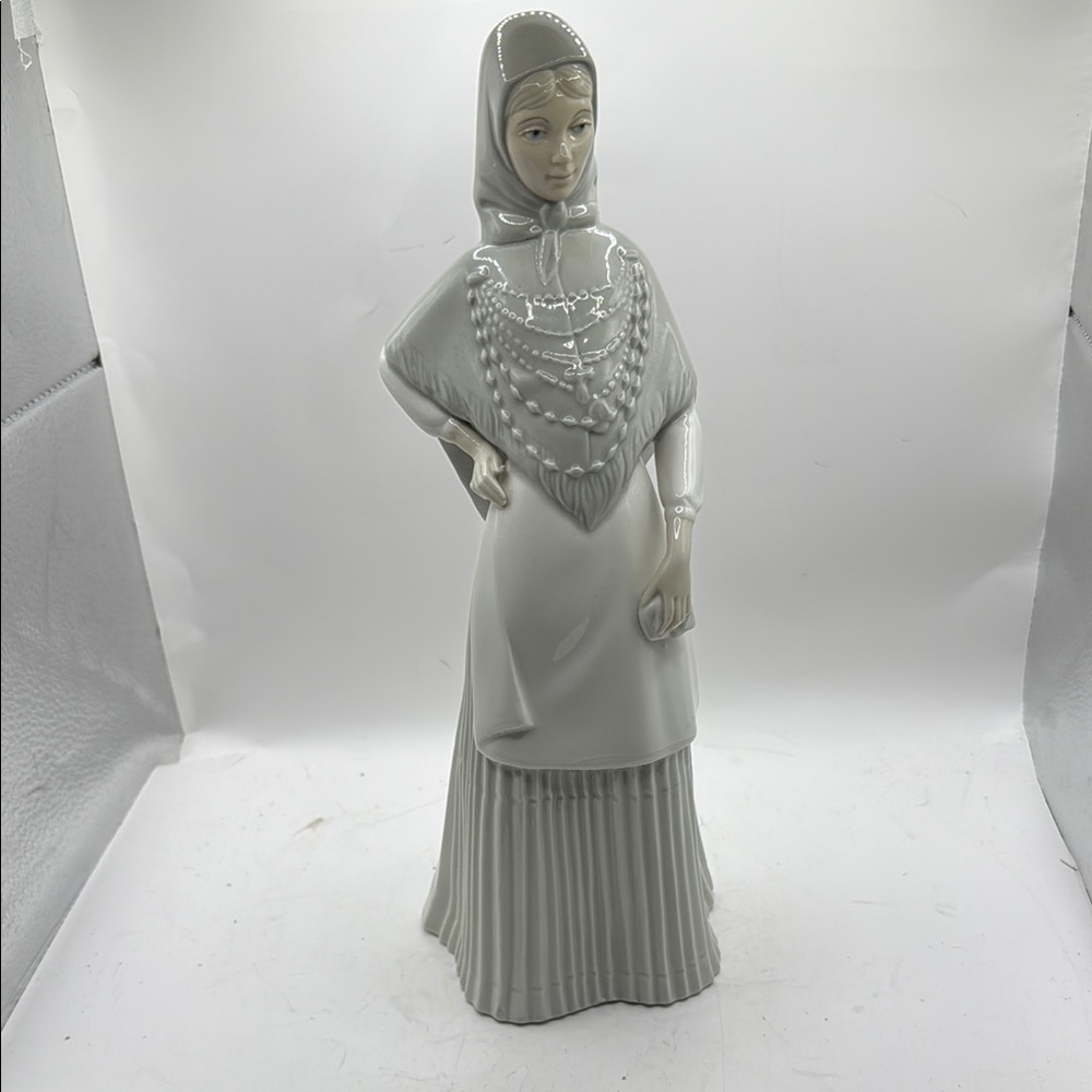 Vintage Porceval Porcelain Figurine Collectible Art Decor Woman Mother